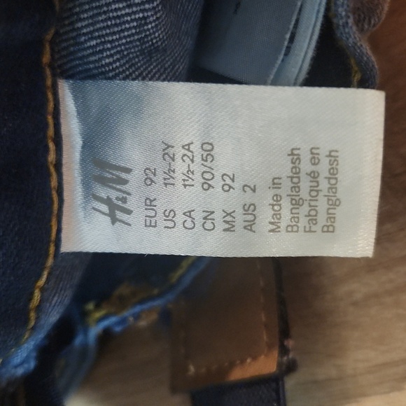H&M Jeans With Suspenders. Size 2T - Picture 5 of 5